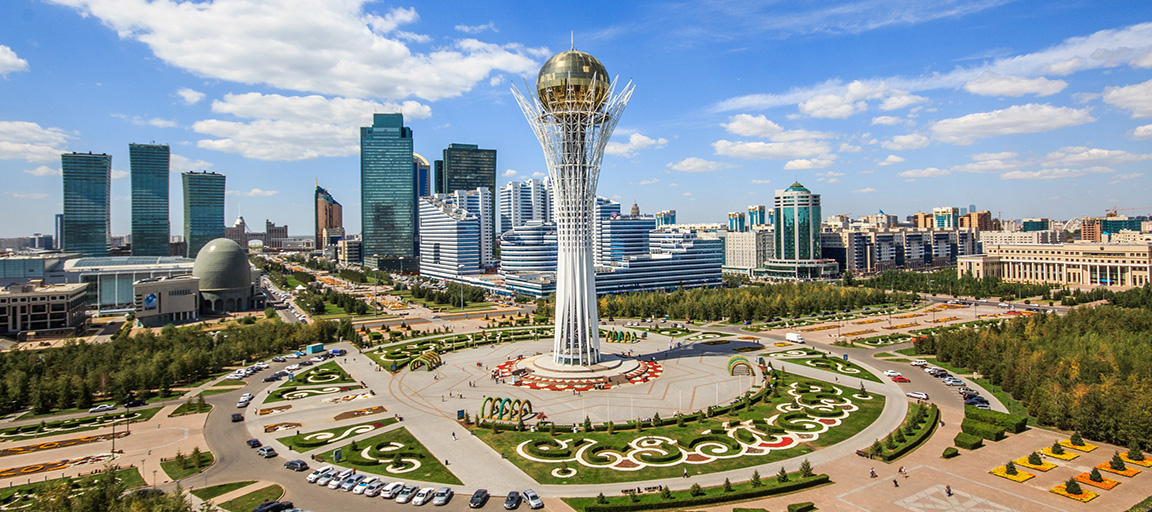 Байтерек (каз. Бәйтерек) — монумент в столице Казахстана